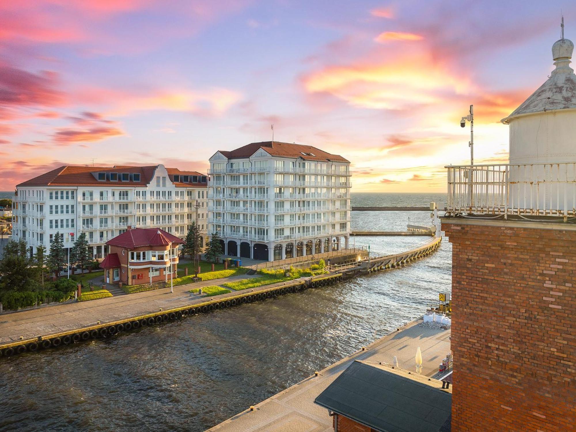 Apartamenty Marina Z Widokiem Na Morze Darłówko Exterior foto